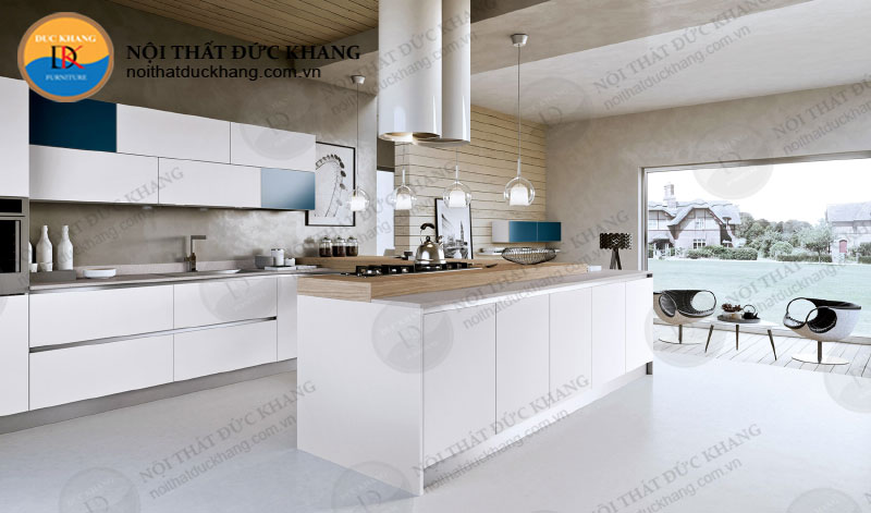 Xem ngay hình ảnh thiết kế nội thất phòng bếp đẹp, tạo cảm giác hài hòa, tinh tế và phù hợp với không gian rộng. Hãy để chúng tôi giúp bạn tìm ra chiếc bếp mơ ước của mình!